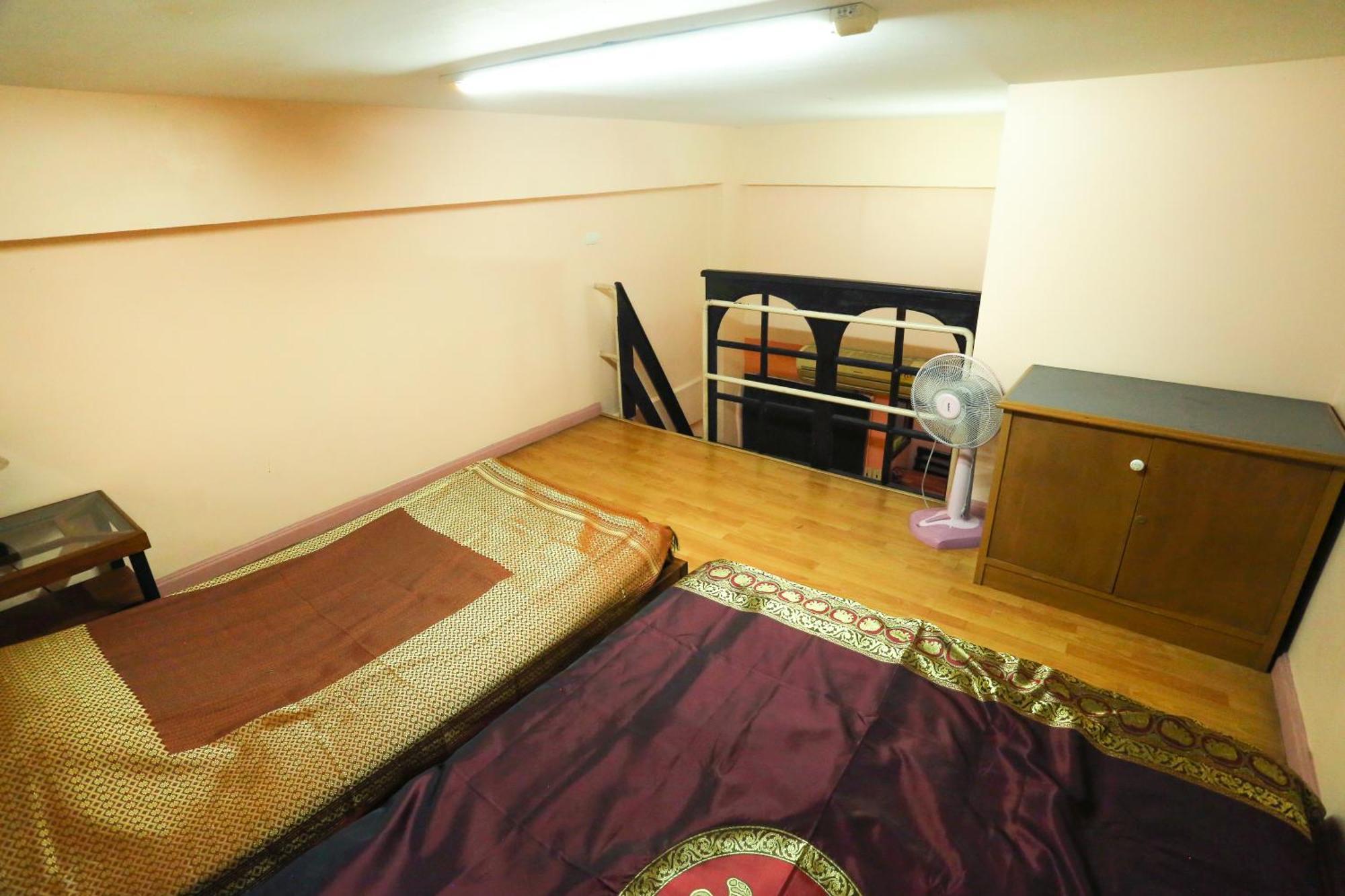 Pjr Chateau Hostel *